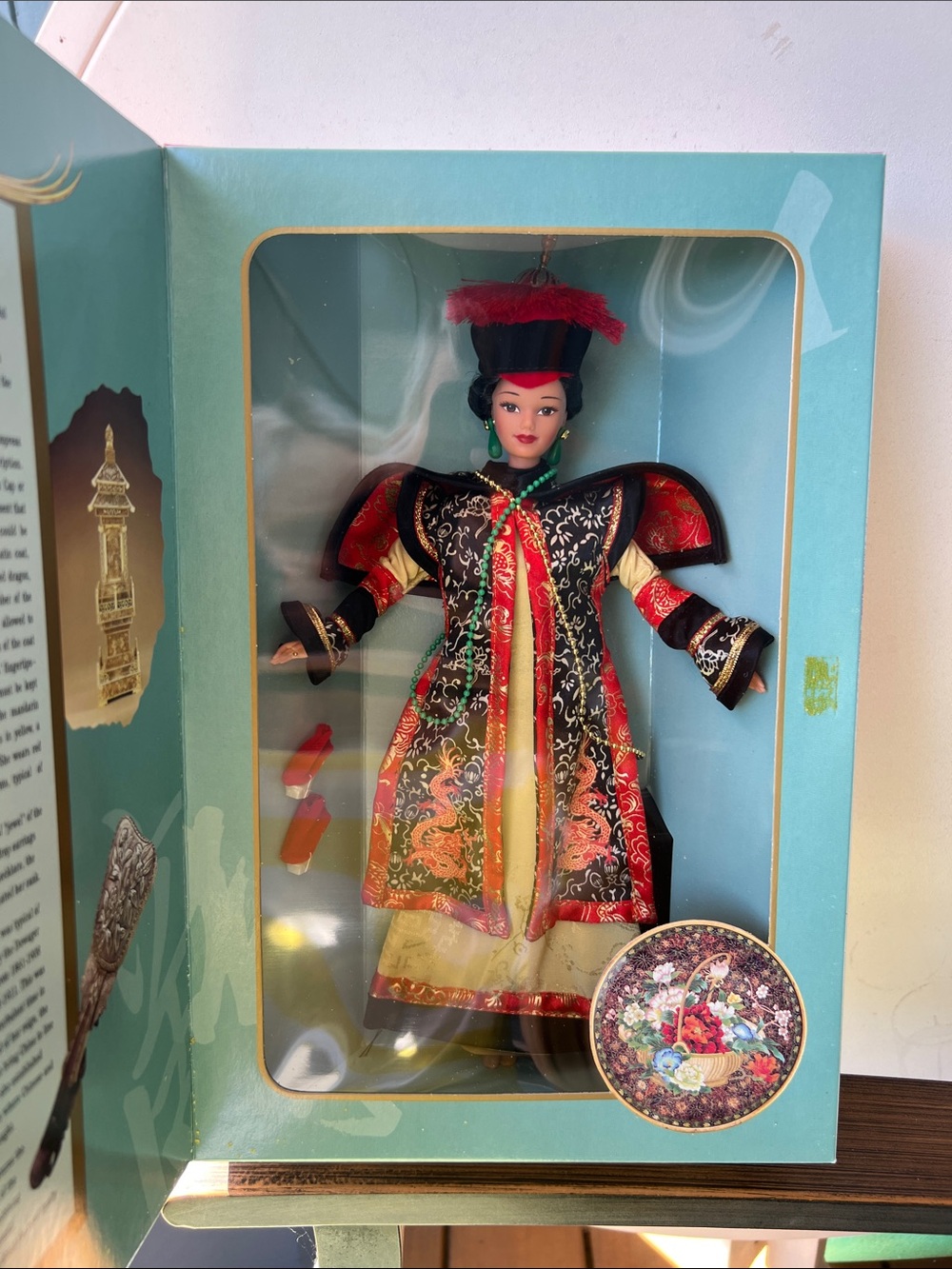 1996 Chinese Empress Barbie from the Great Era’s Collection NRFB